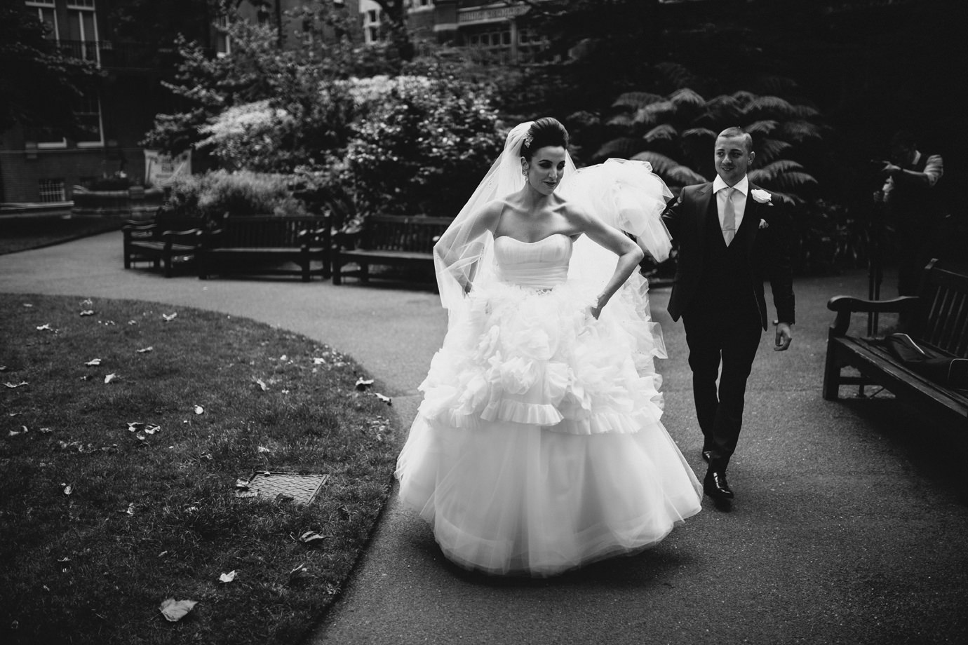Bride and groom, Mount Stree t Gardens, Mayfair